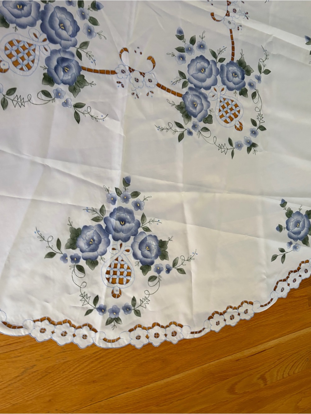Blue Floral Embroidered Round Tablecloth - Unbranded, 68" diameter - Picture 6 of 13